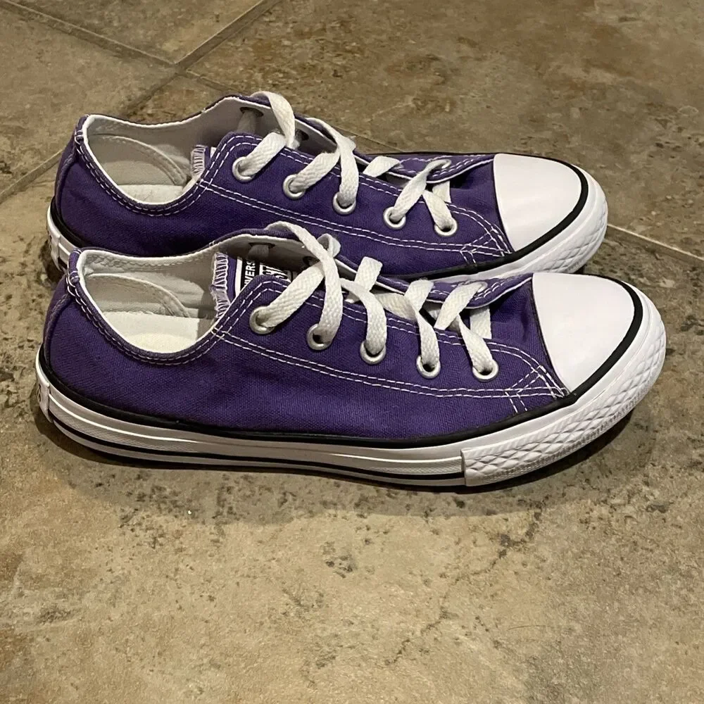 Converse Chuck Taylor All Star Purple Canvas Low Top Youth Size 2 337837F